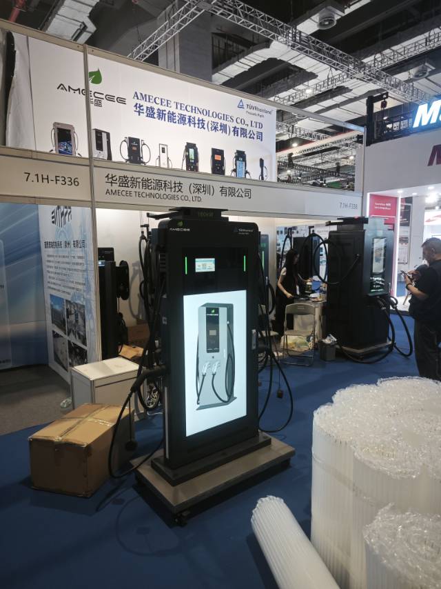充电桩都这么高大上了吗？